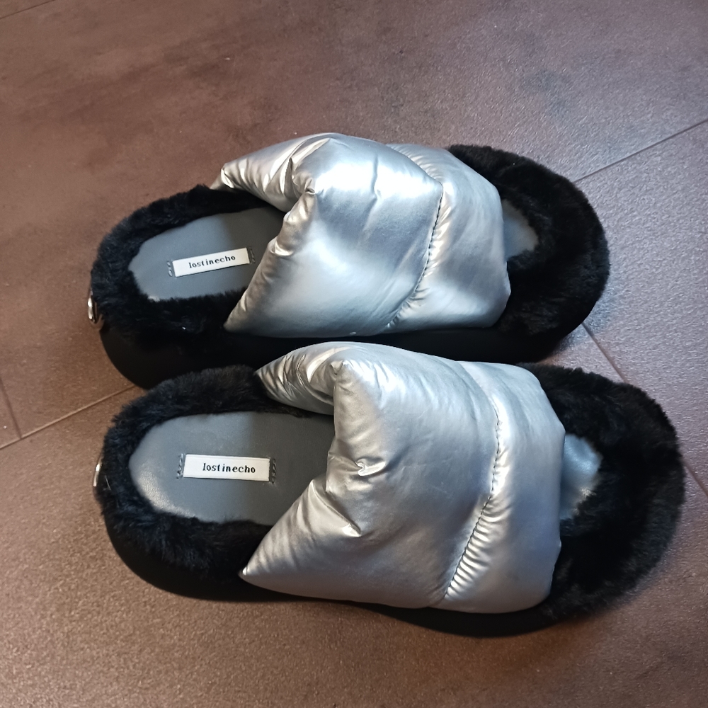 Lost In Echo  Slipper